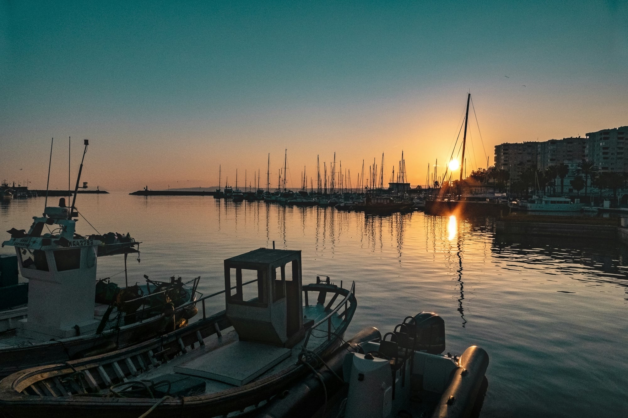 Puerto de Estepona al atardecer